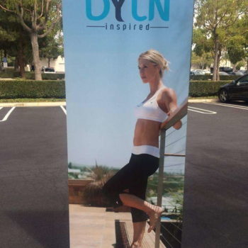 Outdoor shopping directional sign