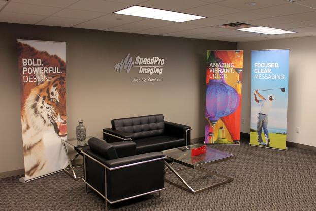 Retractable Banner Stands / Retractors